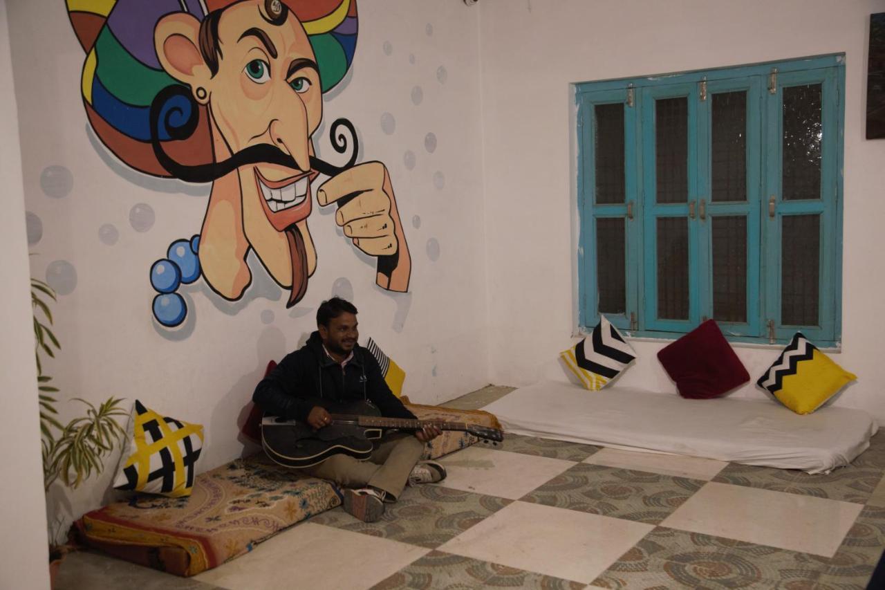 Moustache Khajuraho Hostel Buitenkant foto